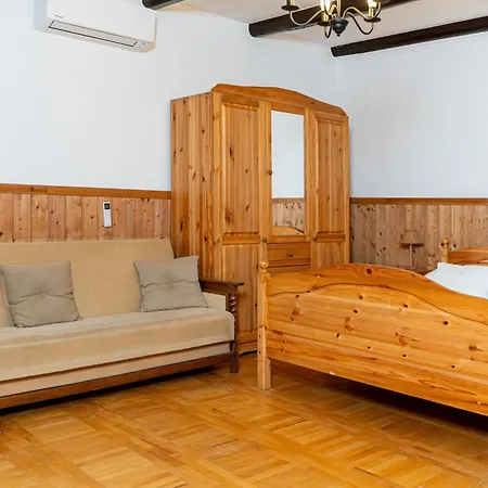 Vadvirág Vendéglő és Panzió Tatabánya